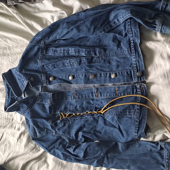 Small jean jacket - Picture 2 of 3